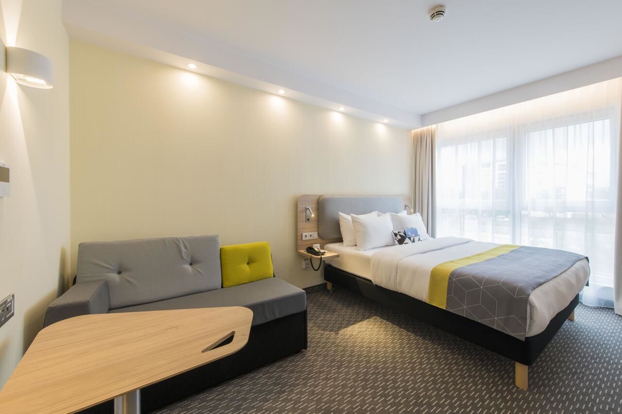 Отель Holiday Inn Express Warsaw - Mokotow Варшава