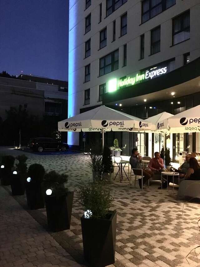 Отель Holiday Inn Express Warsaw - Mokotow Варшава-24